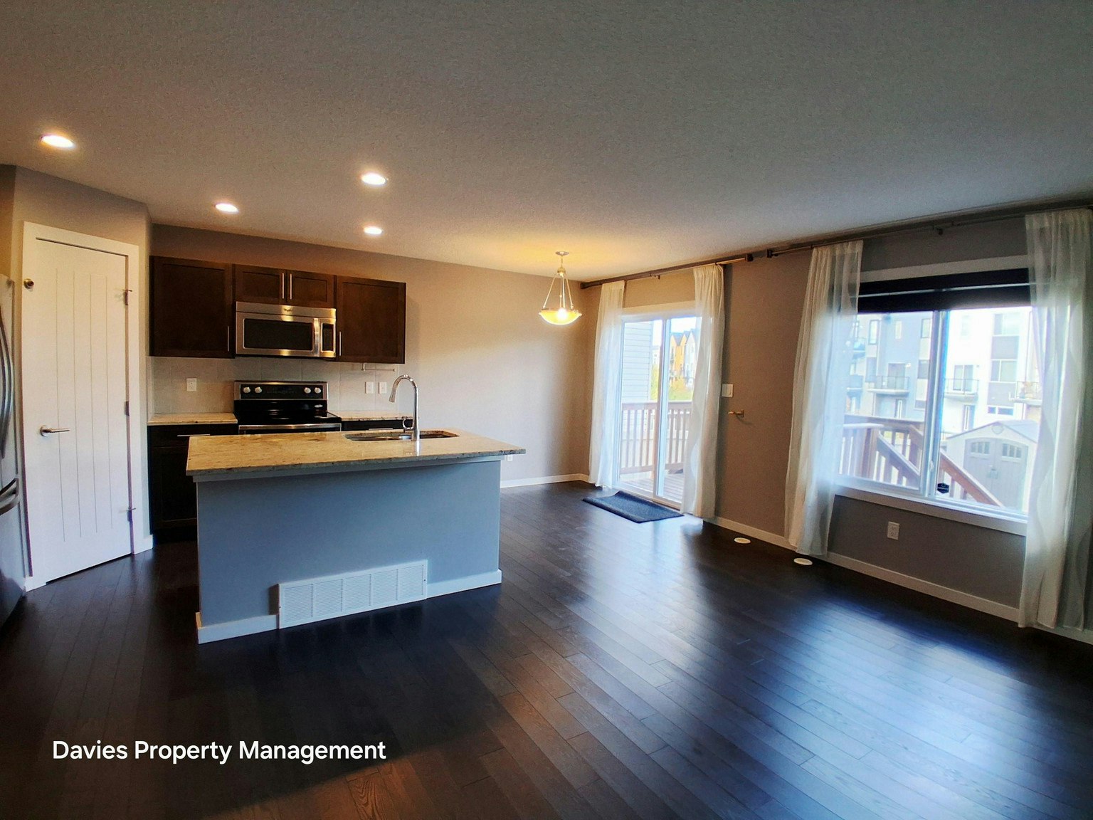 632 42 Avenue Northwest, Edmonton, AB, T6T 0W9 3