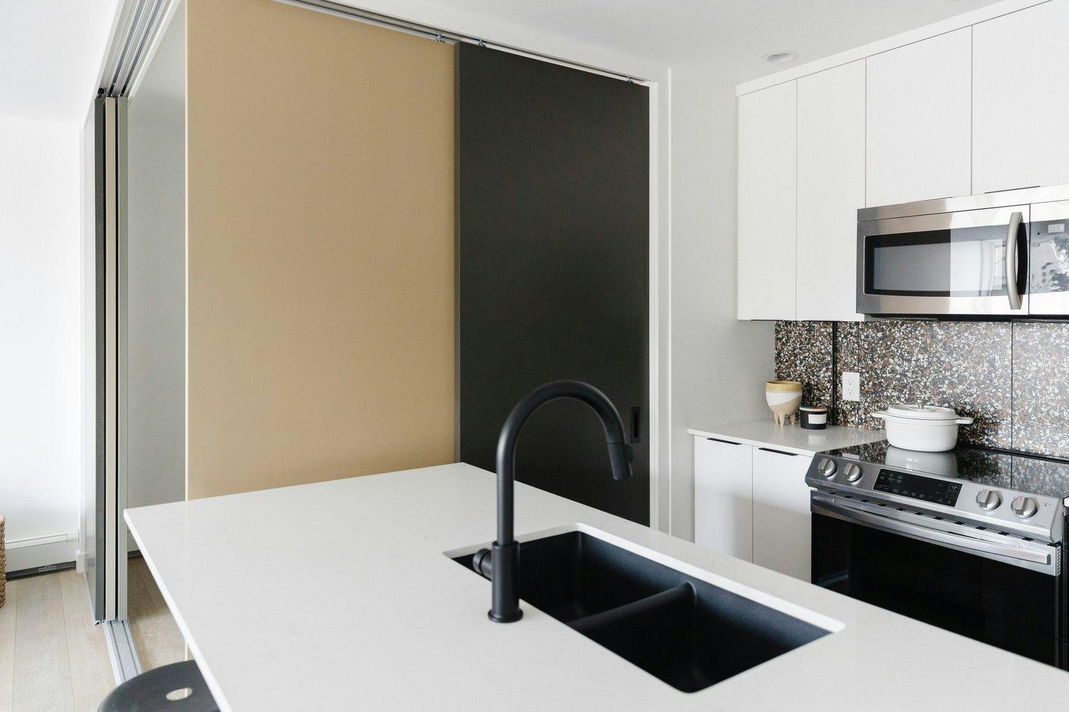 2240 33 Avenue Southwest, Calgary, AB, T2T 1Z8 - 11