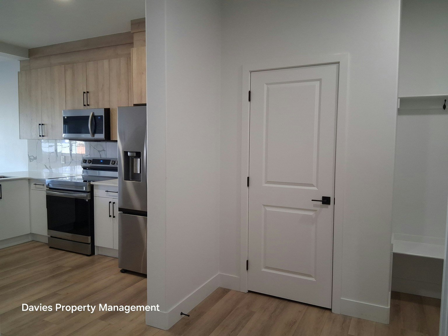 1915 164 Street Southwest, Edmonton, AB, T6W 5J8 4
