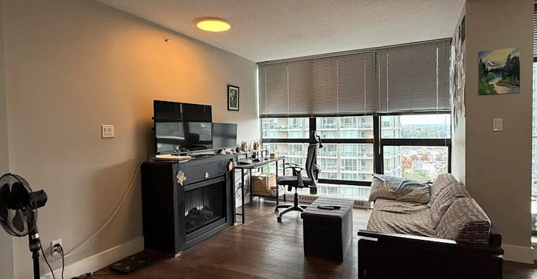 1404-2959 Glen Drive, Coquitlam, BC, V3B 0B8 - 2