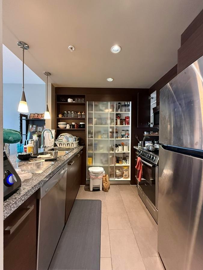 1404-2959 Glen Drive, Coquitlam, BC, V3B 0B8 - 6