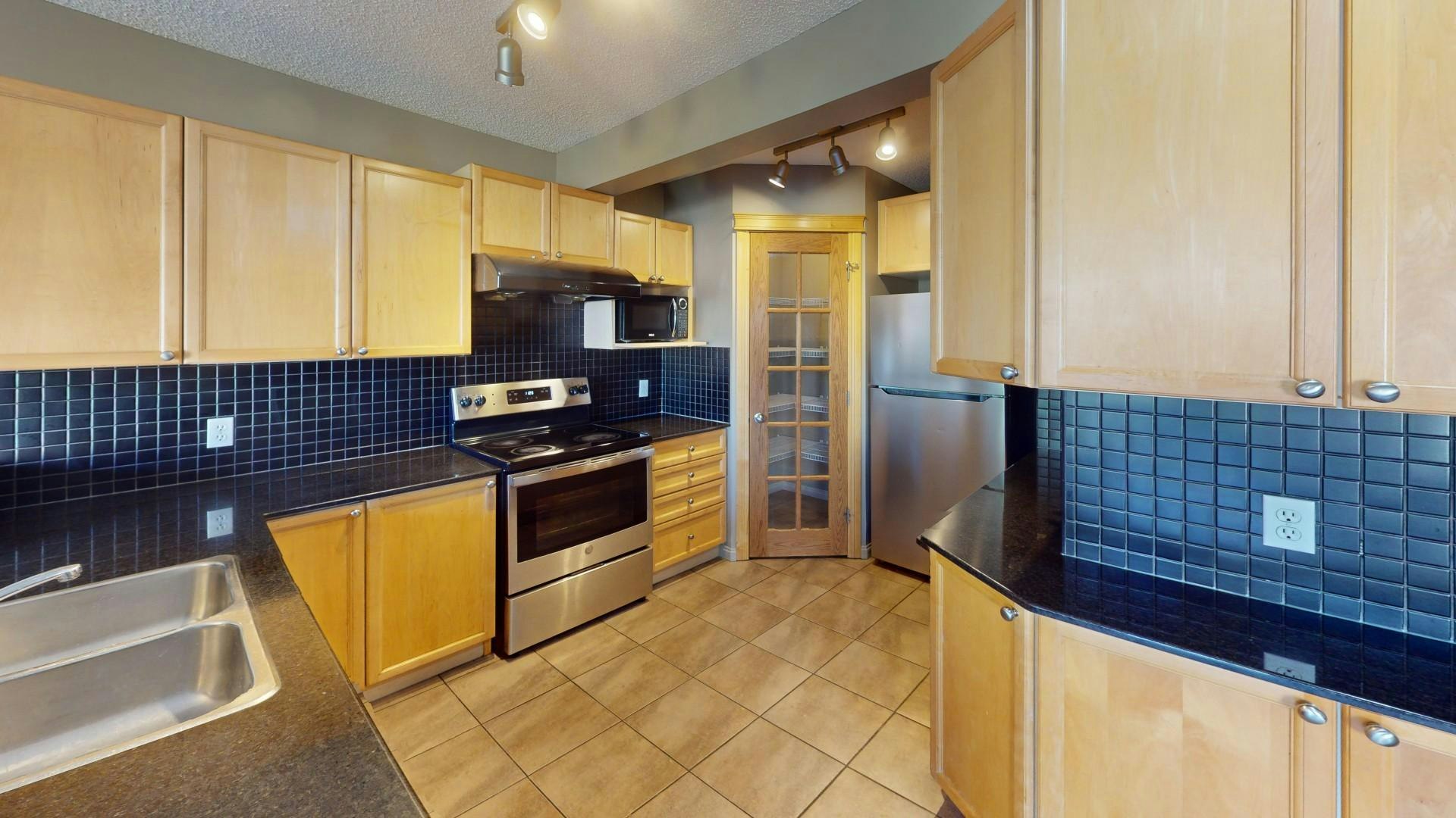 191 Cougarstone Court Southwest, Calgary, AB, T3H 5R3 - 6