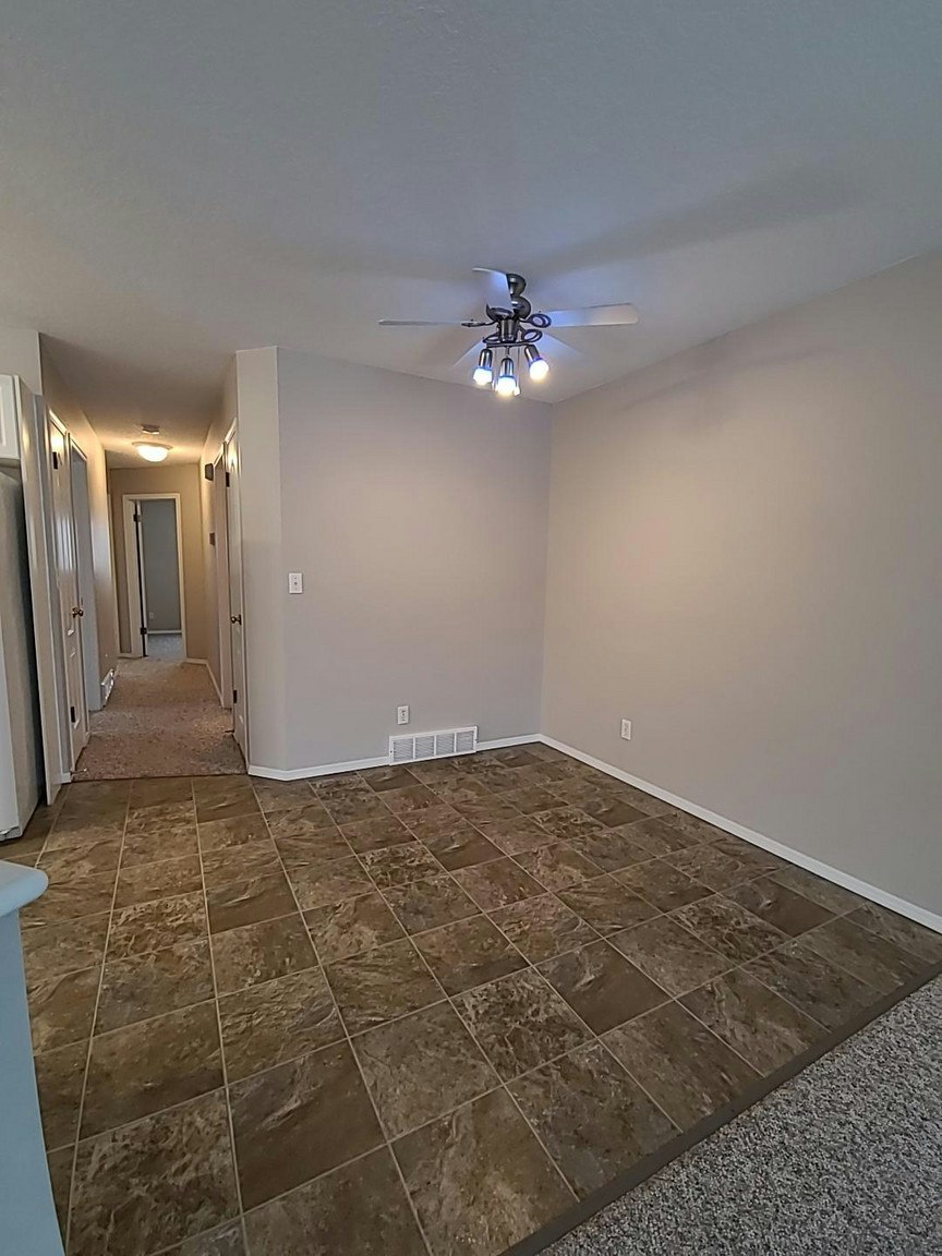 9038 64 Avenue, Grande Prairie, AB, T8W 2K5 3
