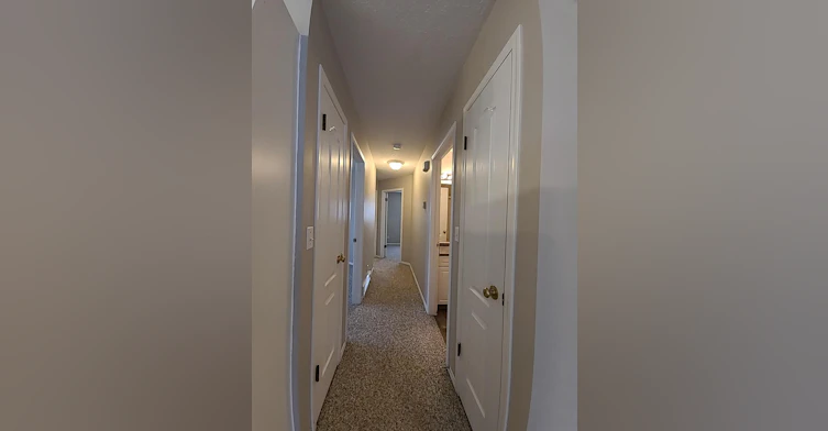 9038 64 Avenue, Grande Prairie, AB, T8W 2K5 - 4