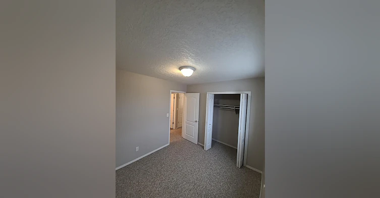 9038 64 Avenue, Grande Prairie, AB, T8W 2K5 - 9