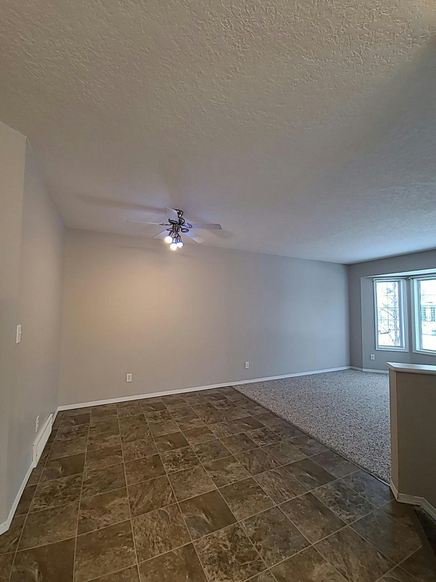 9038 64 Avenue, Grande Prairie, AB, T8W 2K5 5