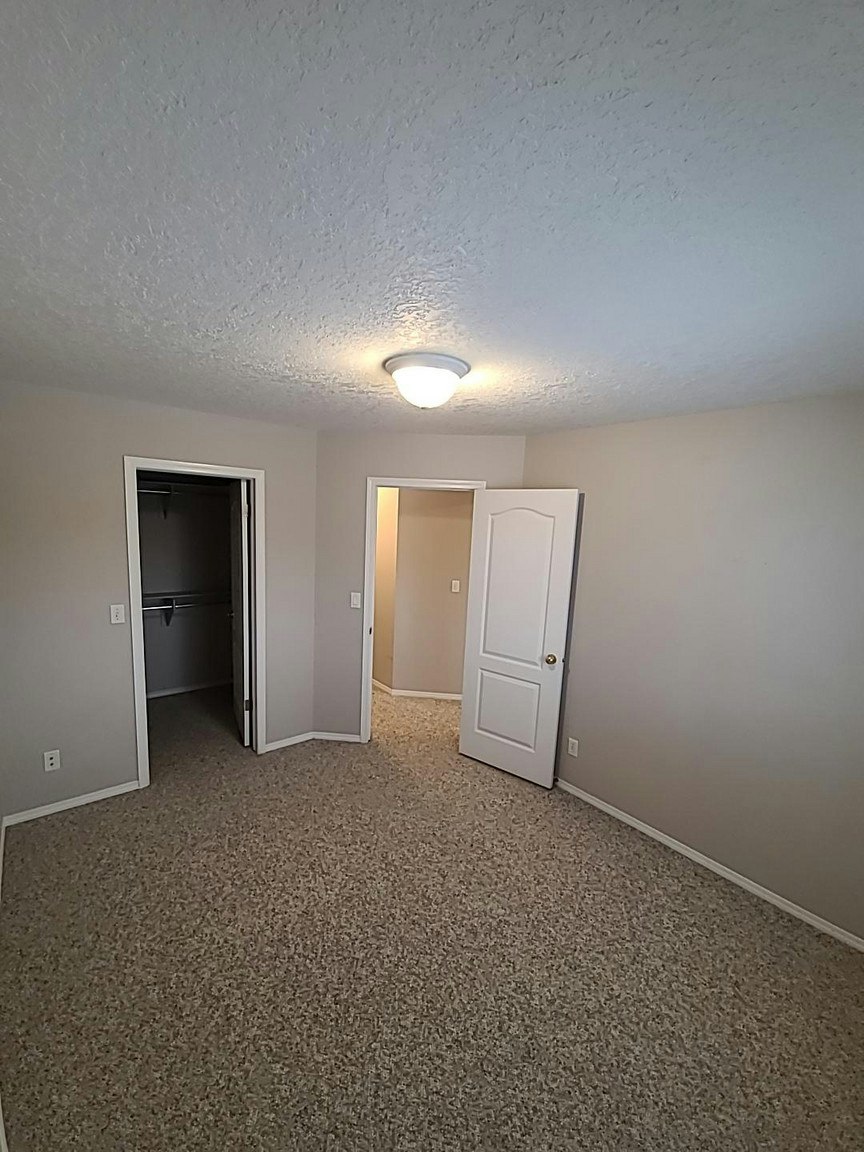9038 64 Avenue, Grande Prairie, AB, T8W 2K5 - 7