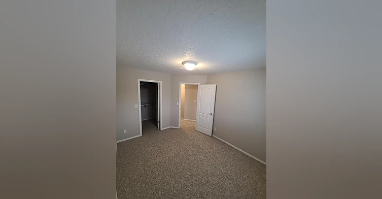 9038 64 Avenue, Grande Prairie, AB, T8W 2K5 - 7