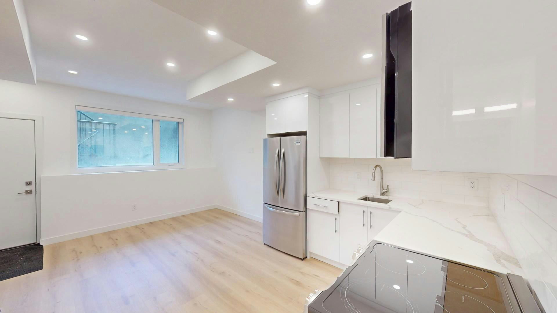 19  Avenue Sw, Calgary, AB, T3E 7T6 2