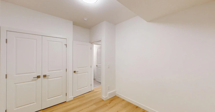 19 Avenue Sw, Calgary, AB, T3E 7T6 - 5