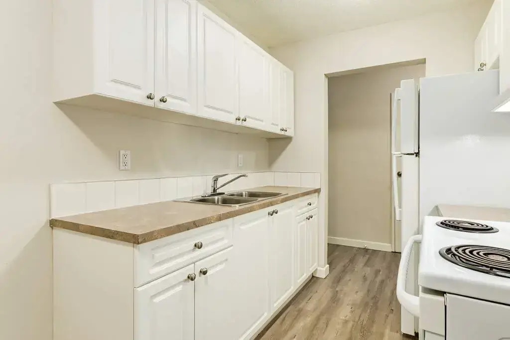 A101-4506 45 Avenue, Lloydminster City West, AB, S9V 0W9 - 12
