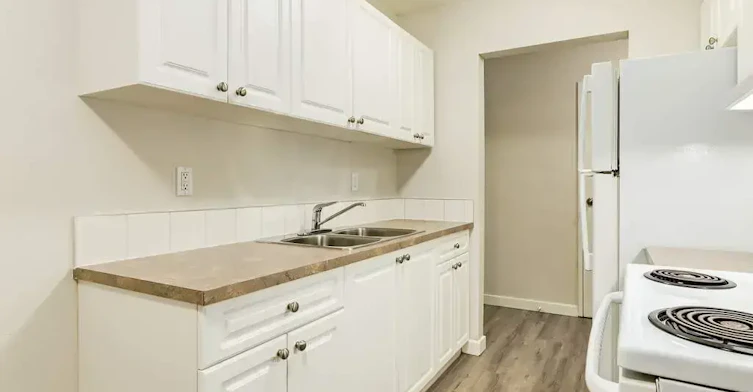 C302-4506 45 Avenue, Lloydminster City West, AB, S9V 0W9 - 12