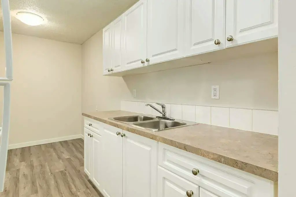 B205-4506 45 Avenue, Lloydminster City West, AB, S9V 0W9 - 11