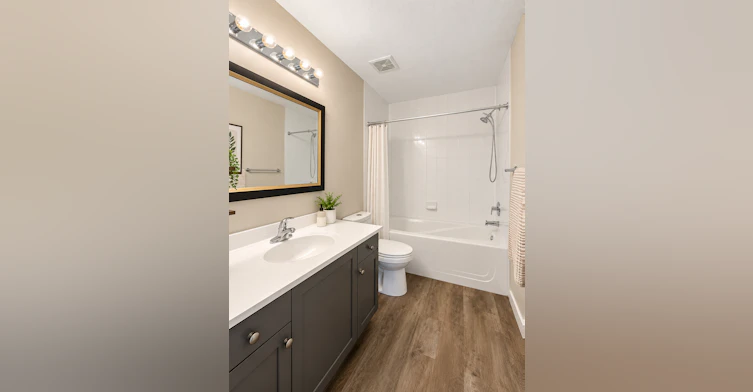 10033 110 Street Northwest, Edmonton, AB, T5K 1J5 - 29