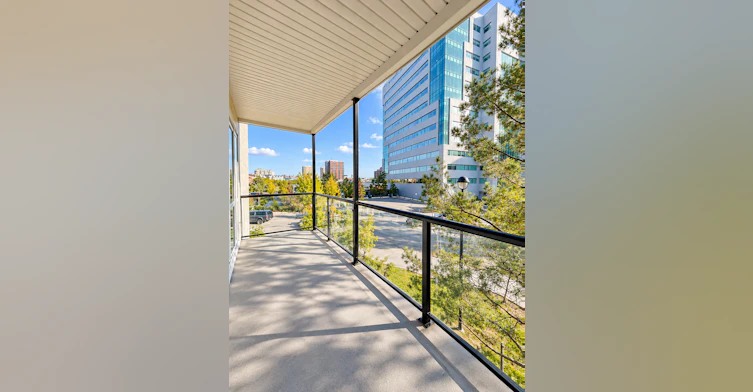 10033 110 Street Northwest, Edmonton, AB, T5K 1J5 - 31