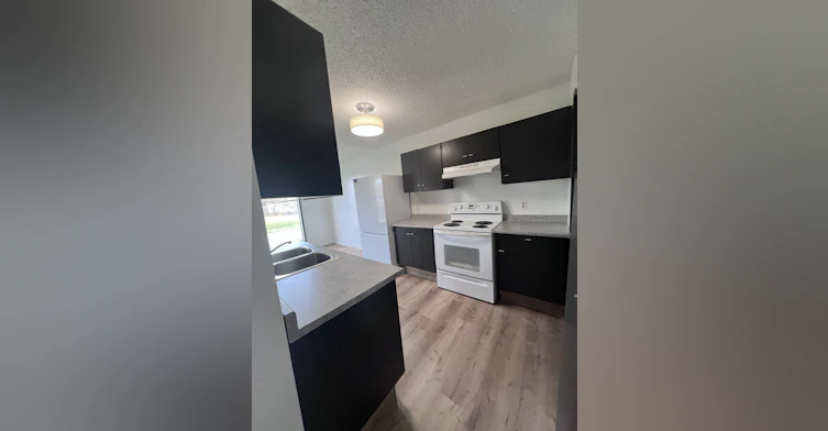 2-5210 61 Avenue, Olds, AB, T4H 1L3