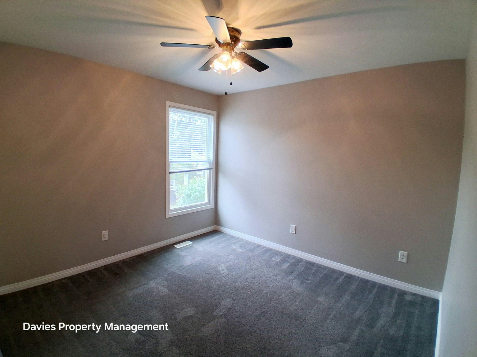 460 Abbottsfield Road Northwest, Edmonton, AB, T5W 4R3 - 9