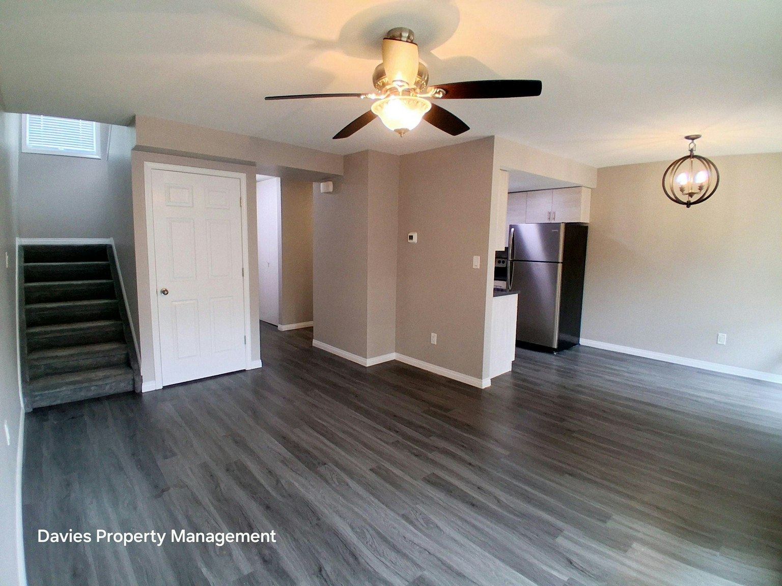 460 Abbottsfield Road Northwest, Edmonton, AB, T5W 4R3 4