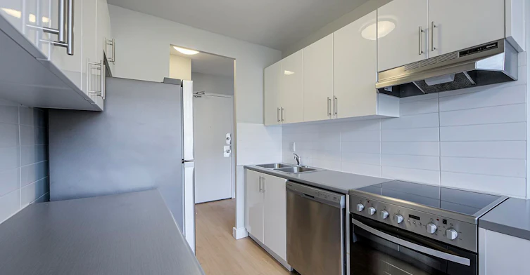 8 Milepost Place, Toronto, ON, M4H 1E1 - 5