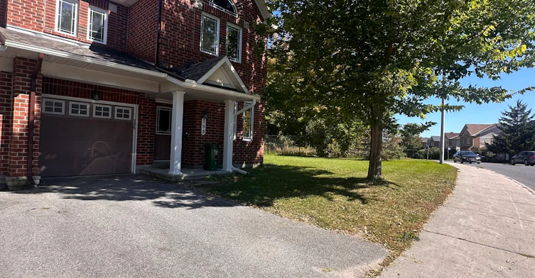 398-398 Cresthaven Drive, Ottawa, ON, K2G 4P4 - 2