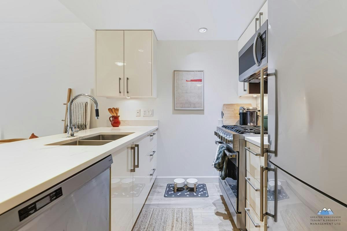 1708 Columbia Street, Vancouver, BC, V5Y 0H7 - 5