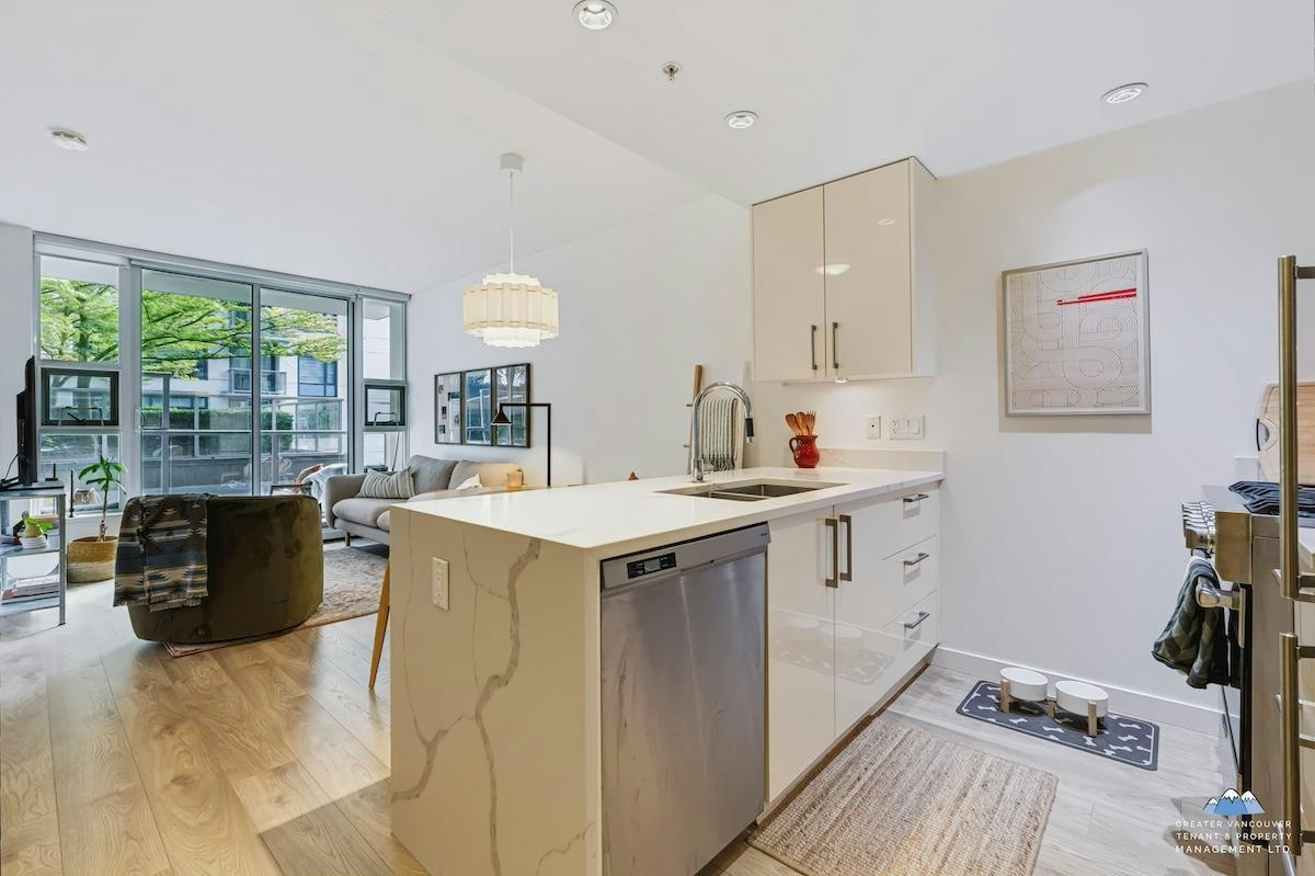 1708 Columbia Street, Vancouver, BC, V5Y 0H7 - 2