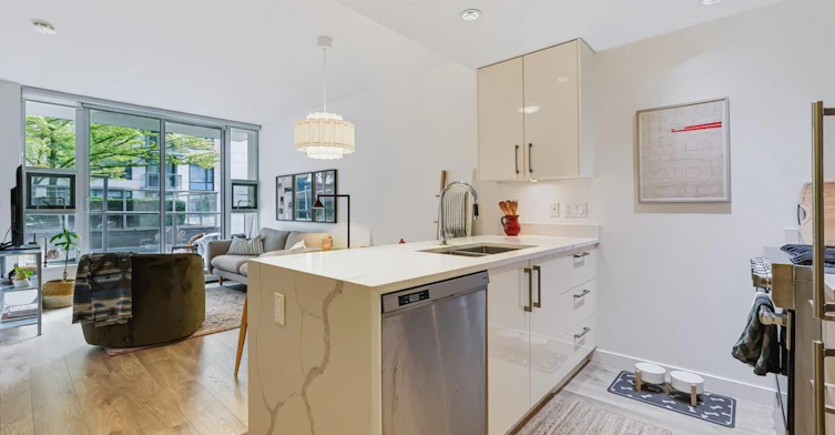 1708 Columbia Street, Vancouver, BC, V5Y 0H7 - 2