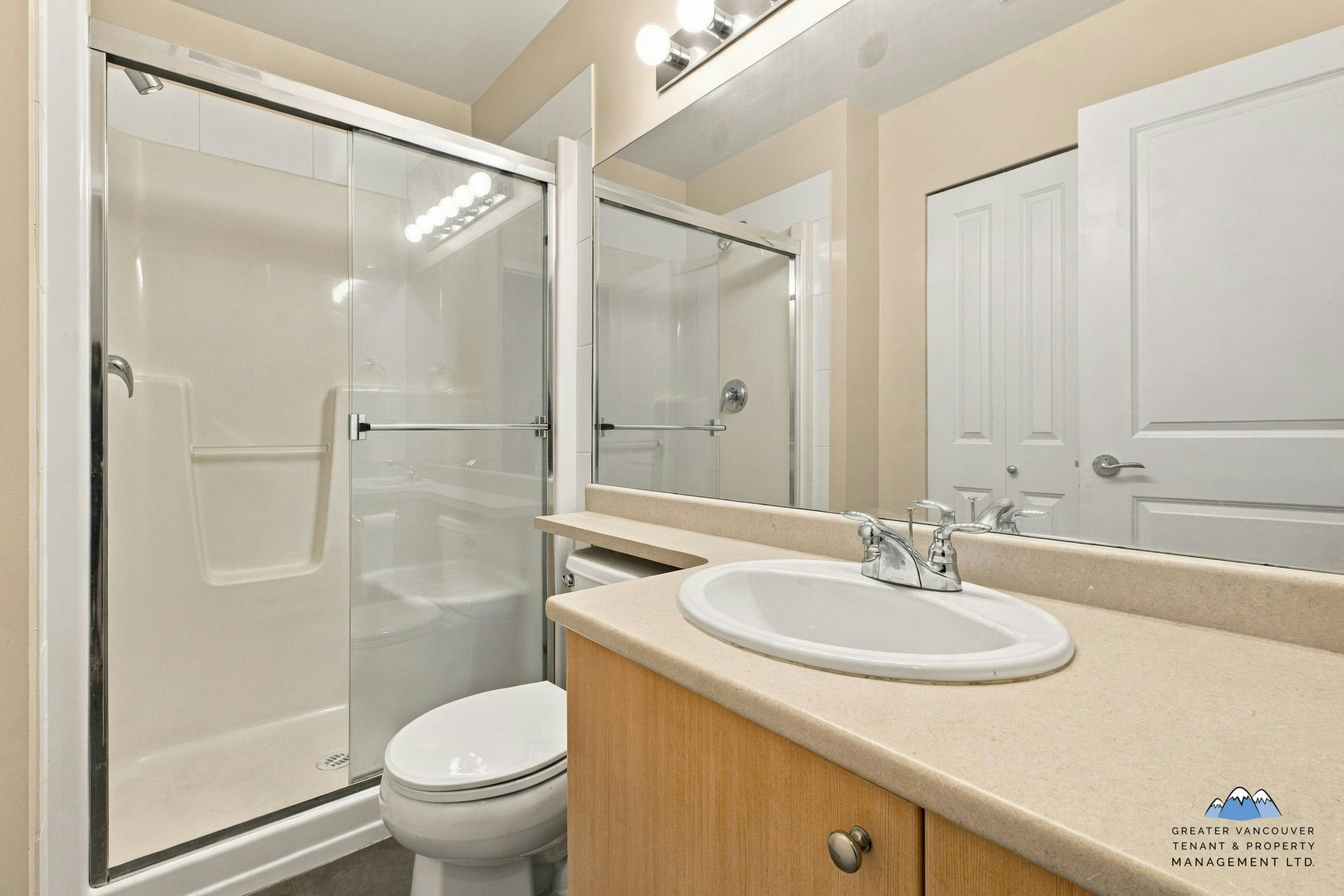 7088 17th Avenue, Burnaby, BC, V3N 1K5 - 19