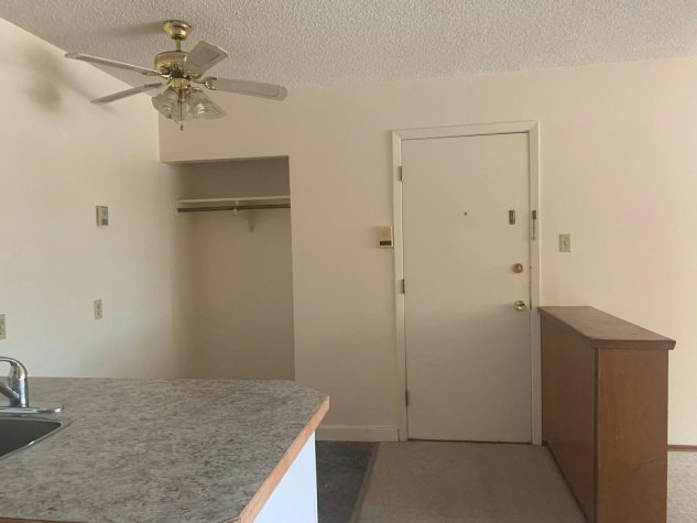 5806 52 Avenue, Red Deer, AB, T4N 4K4 - 9