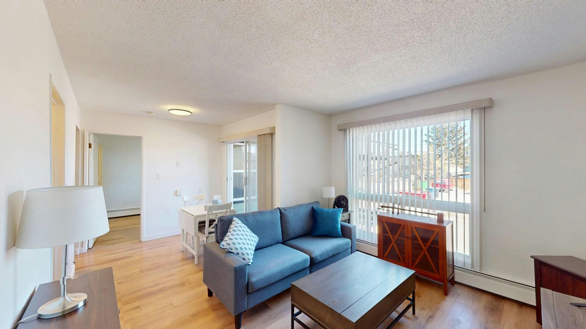 4512 75 Street Northwest, Calgary, AB, T3B 2M9 1