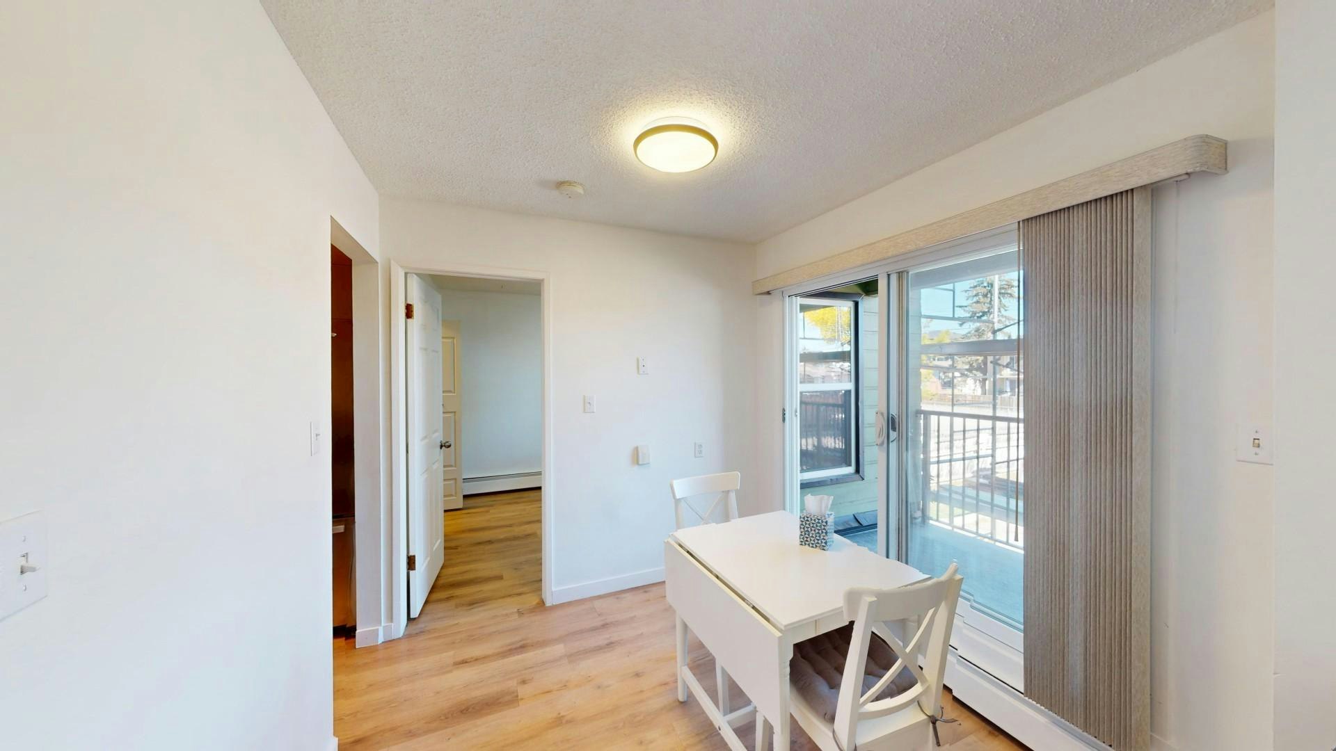 4512 75 Street Northwest, Calgary, AB, T3B 2M9 4