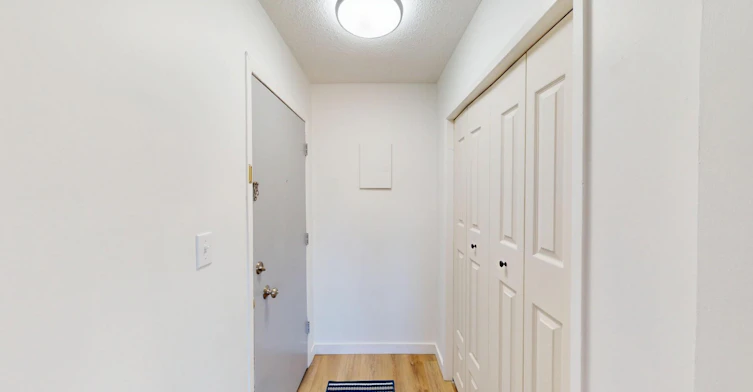 4512 75 Street Northwest, Calgary, AB, T3B 2M9 - 7