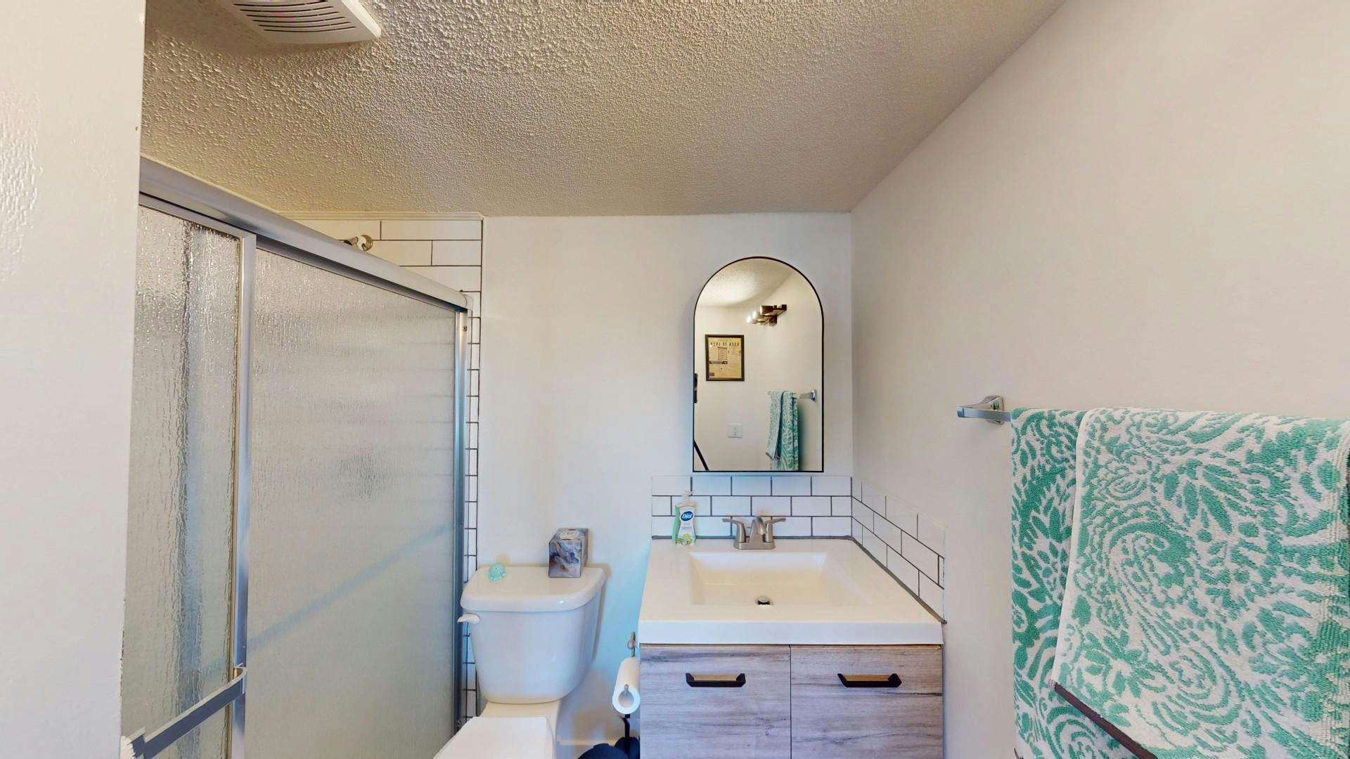 4512 75 Street Northwest, Calgary, AB, T3B 2M9 - 9