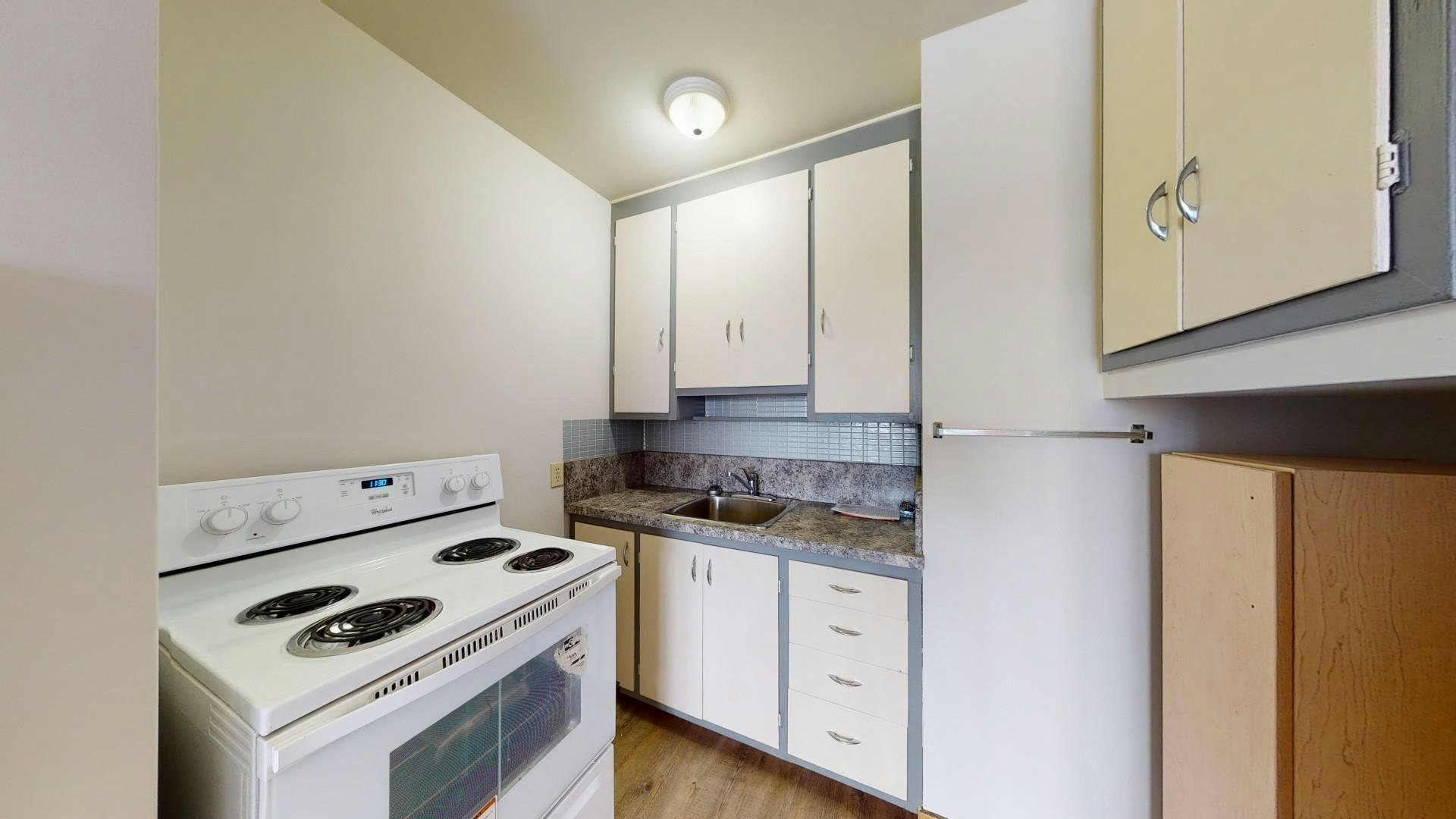 2039 26 Avenue SW, Calgary, AB, T2T 1E5 3