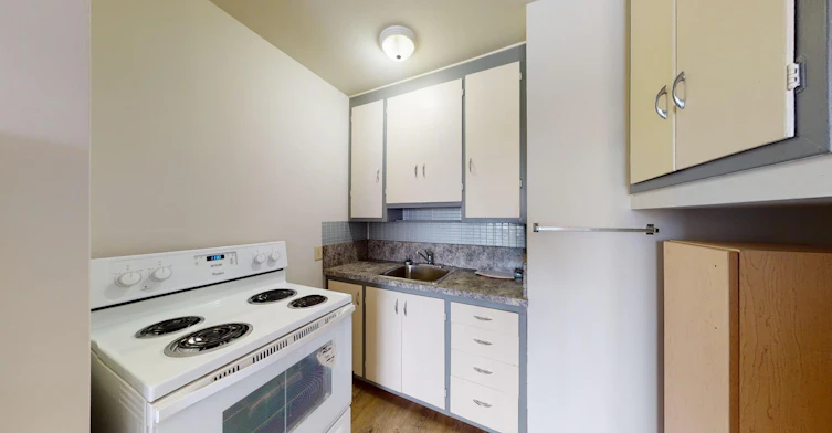 2039 26 Avenue SW, Calgary, AB, T2T 1E5 - 3