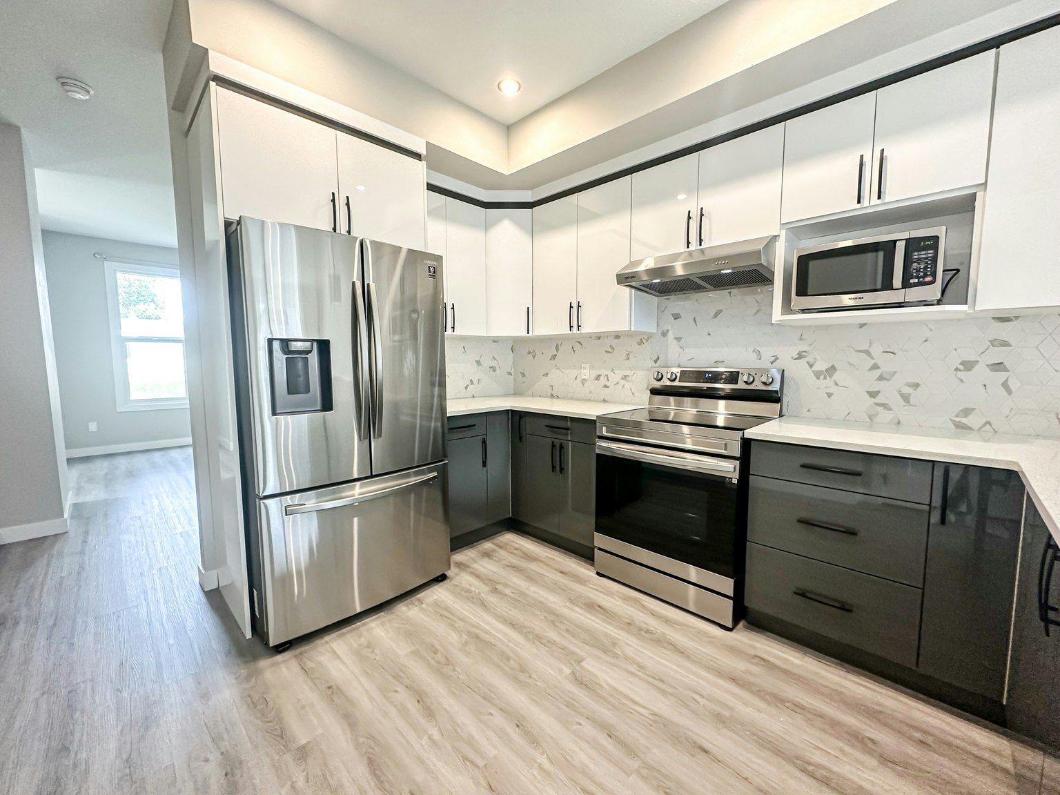Upper-7757 81 Avenue Northwest, Edmonton, AB, T6C 0V4 4