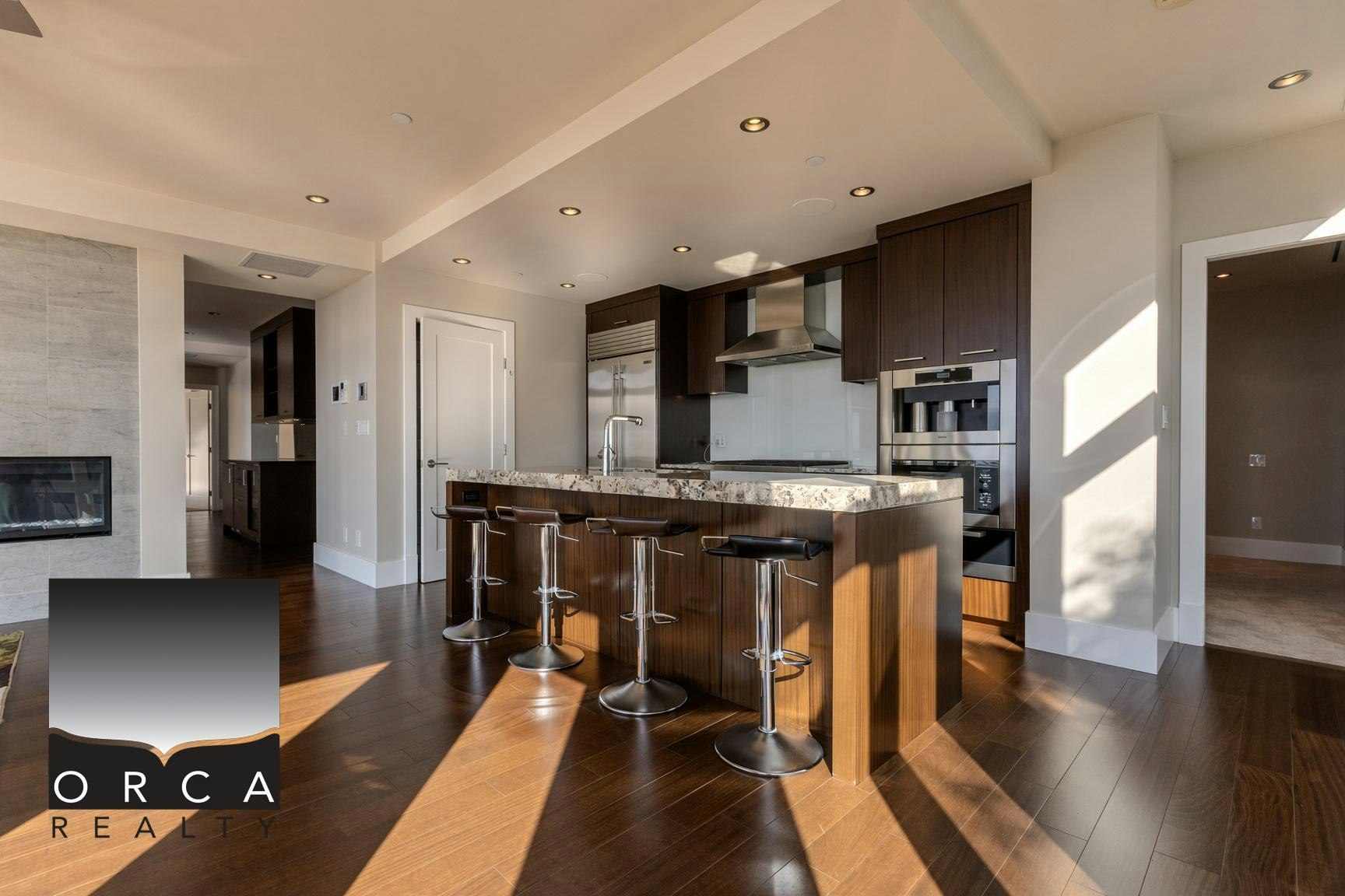 2551 Highgrove Mews, West Vancouver, BC, V7S 3E5 - 3