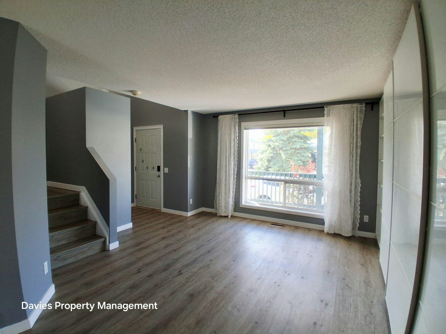 54-10909 106 Street NW, Edmonton, AB, T5H 4M7 - 2