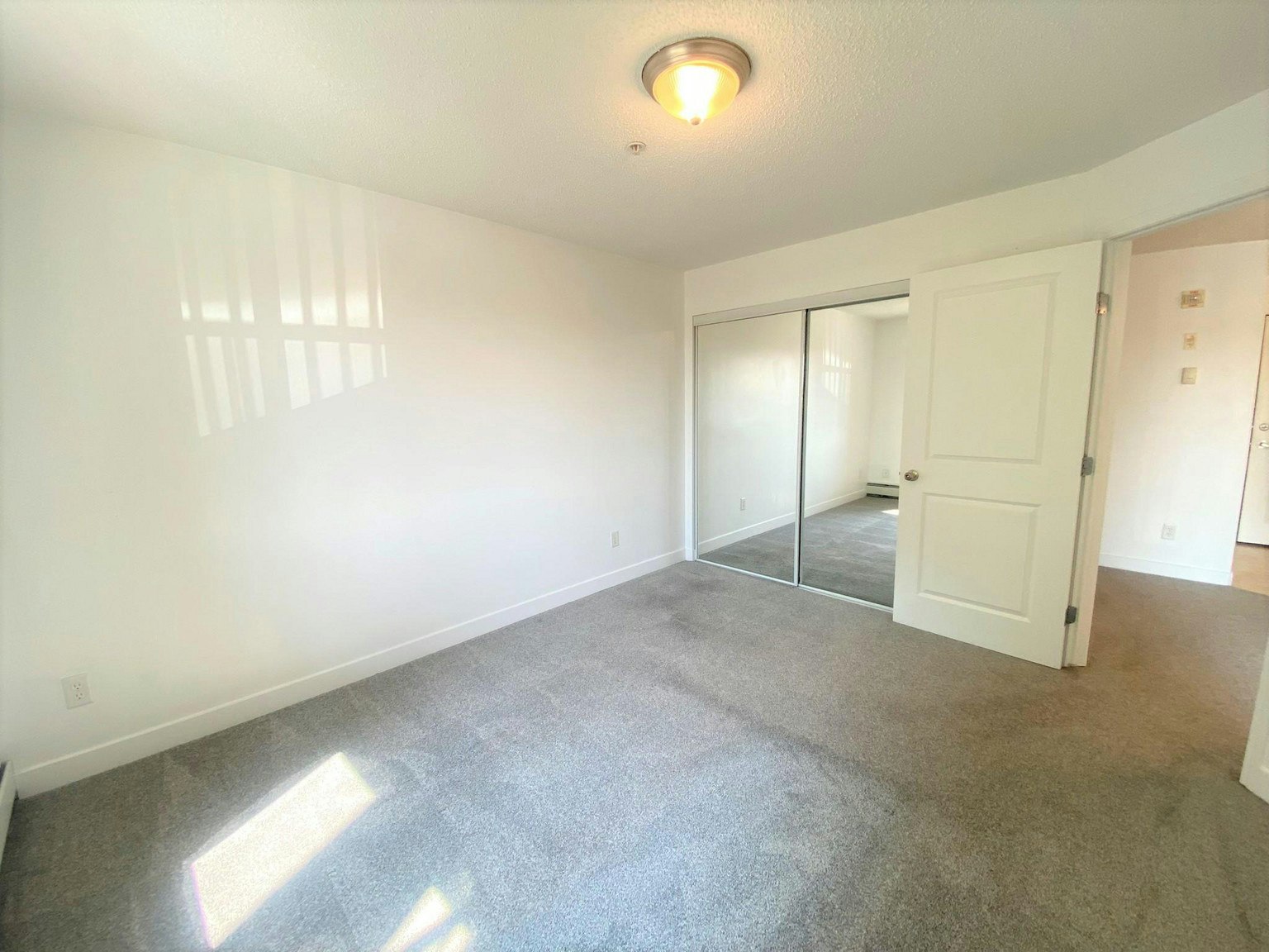 11325 83 Street Northwest, Edmonton, AB, T5B 4W5 - 6