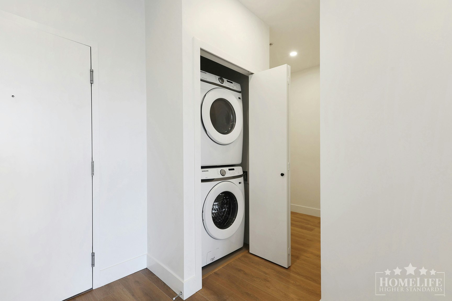 403,  , Surrey, BC, V3W 3N5 - 6