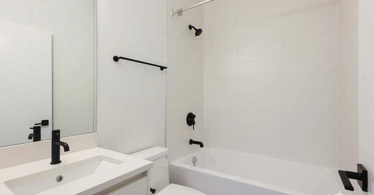 403, , Surrey, BC, V3W 3N5 - 19