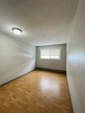 5104 43 Street, Red Deer, AB - 7