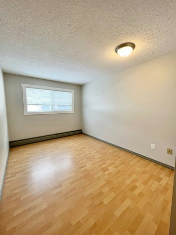 5104 43 Street, Red Deer, AB - 3
