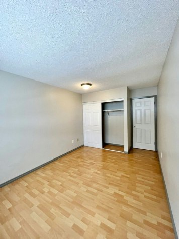 5104 43 Street, Red Deer, AB - 8