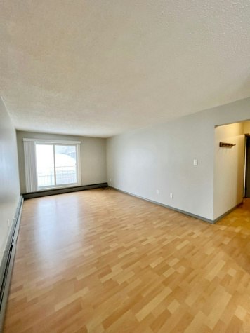 5104 43 Street, Red Deer, AB - 11