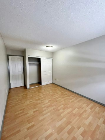 5104 43 Street, Red Deer, AB - 6