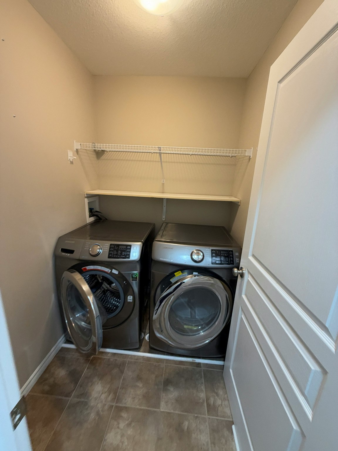 7216 21 Avenue Southwest, Edmonton, AB, T6X 0L5 - 24