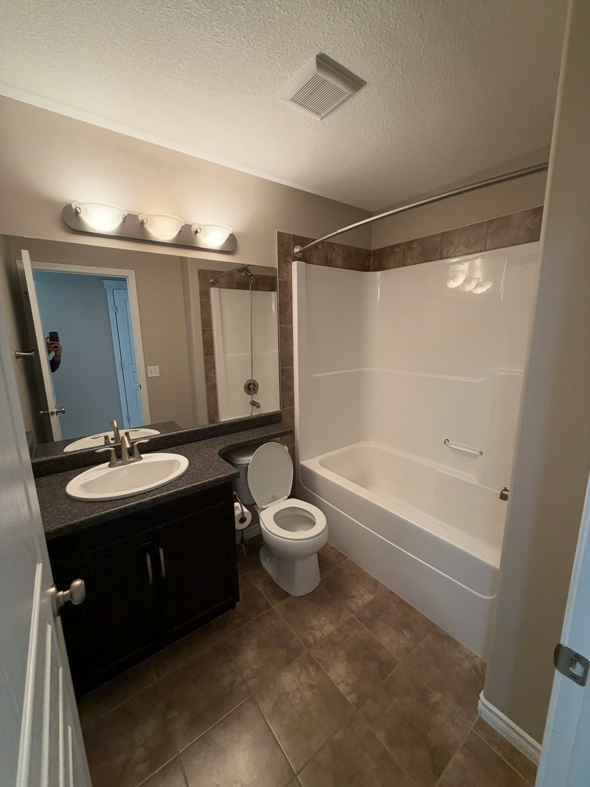 7216 21 Avenue Southwest, Edmonton, AB, T6X 0L5 - 18