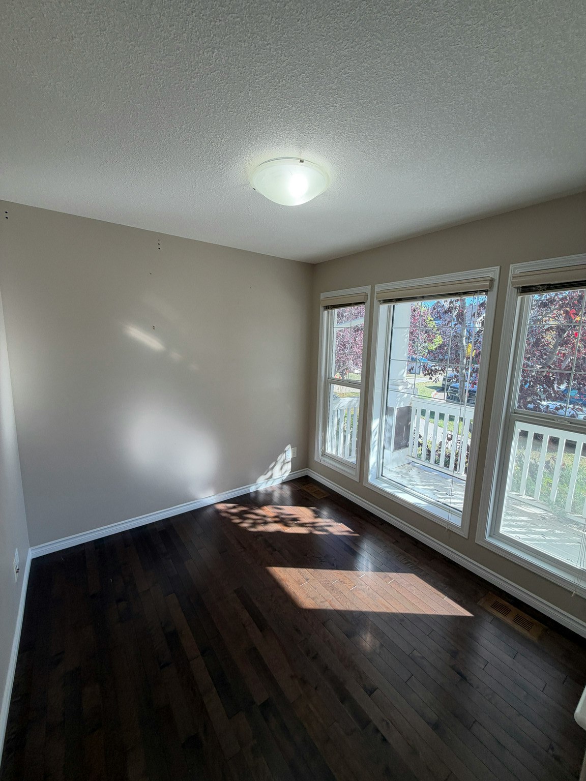 7216 21 Avenue Southwest, Edmonton, AB, T6X 0L5 3
