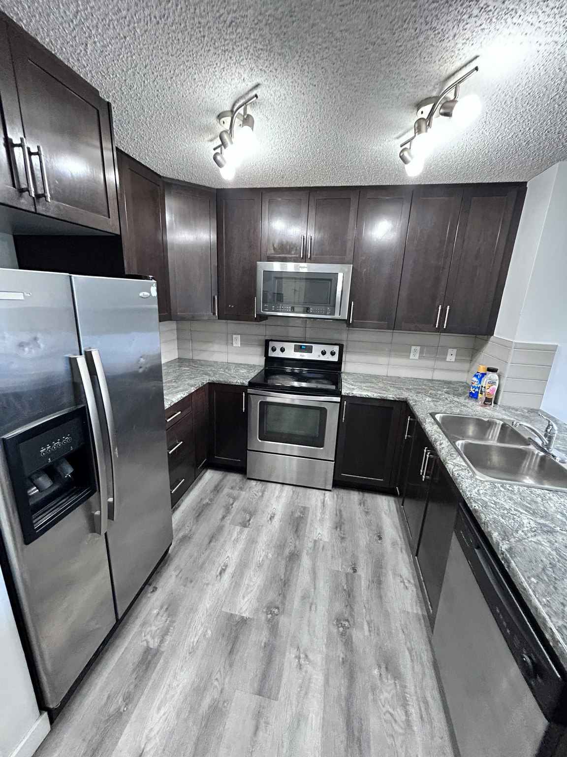 1903 28 Street Northwest, Edmonton, AB, T6T 0K2 - 4
